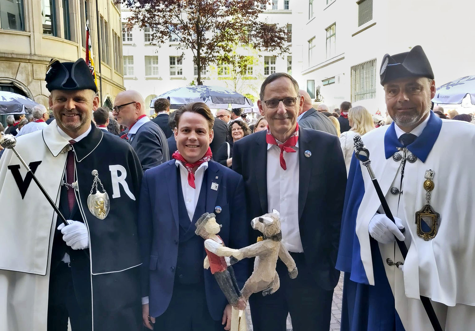 Mario Fehr mit dem Landamann Yves Noël Balmer. 