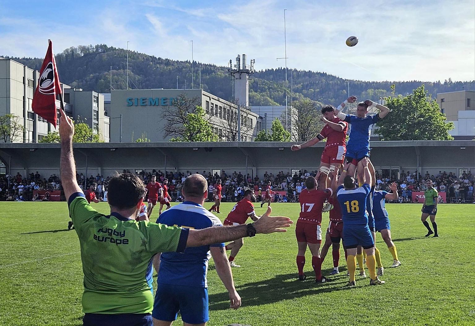 Szene aus dem Rugby-Match Schweiz–Ukraine. 